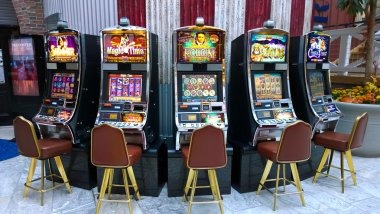 NetEnt slot game library displayed on naga99 platform showing Starburst, Gonzo's Quest, and other titles